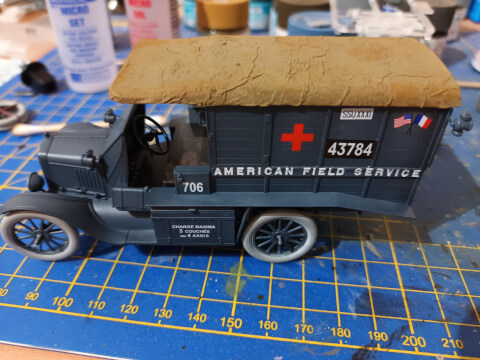 Maquette de Ambulance Model T 1917 (ICM 1/35) - image 3